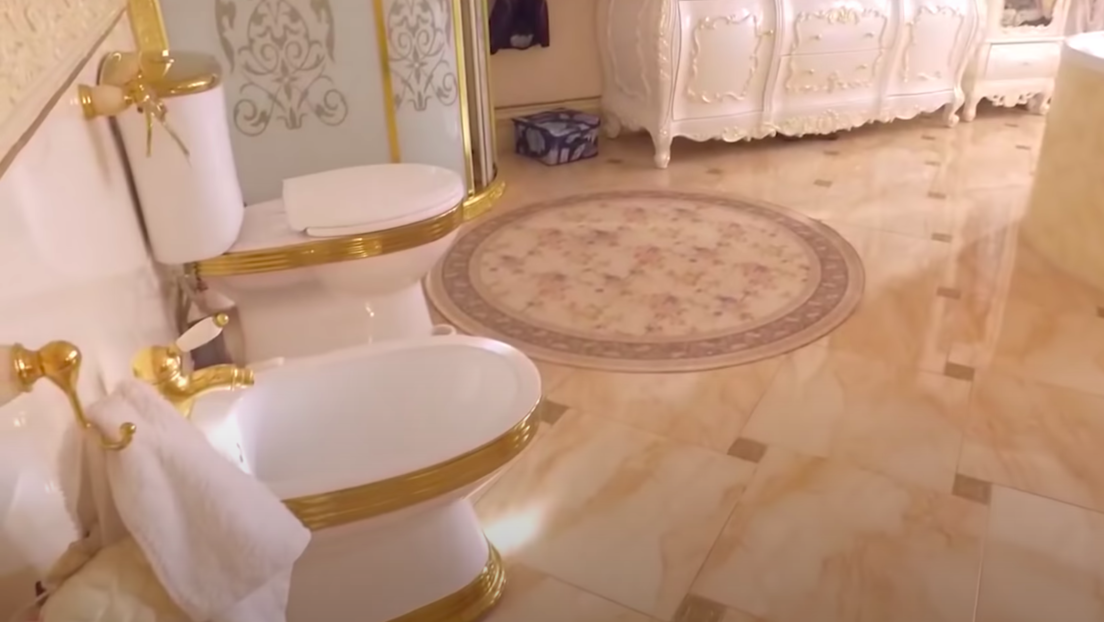 "Villa mit goldener Toilette": Oberst der Verkehrspolizei in Südrussland festgenommen (Fotos)