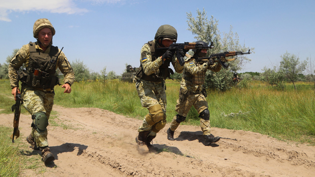 Ukraine: Präsident Selenskij befiehlt Gefechtsbereitschaft an den Staatsgrenzen