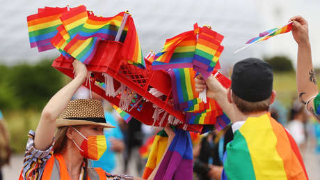 Regenbögen und Kniefälle: Um welche Menschenrechte geht es denn?