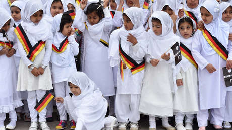 Bayern führt Islamkunde ein und fängt sich Klage ein
