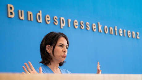 Kreml dementiert Bloombergs Bericht über russische Informationskampagne gegen Baerbock