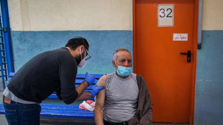 Israel startet Drittimpfung mit BioNTech/Pfizer-Impfstoff und führt Grünen Pass wieder ein