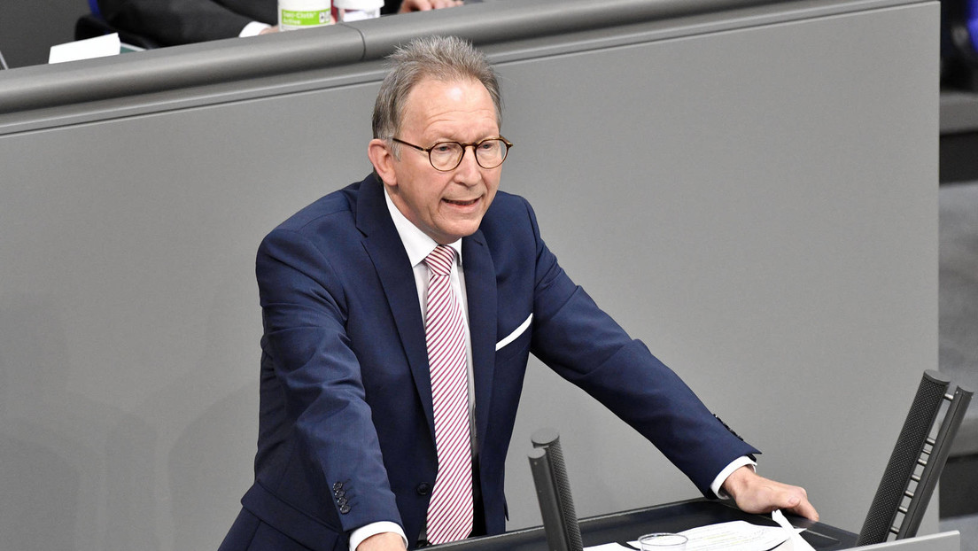 CDU-Politiker: Wir werden auch noch in fünf Jahren alle Masken tragen