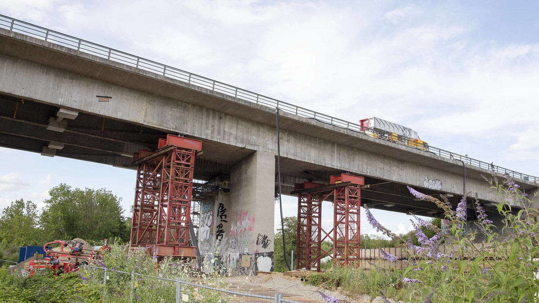 Autobahnen in Deutschland: Jede neunte Brücke baufällig