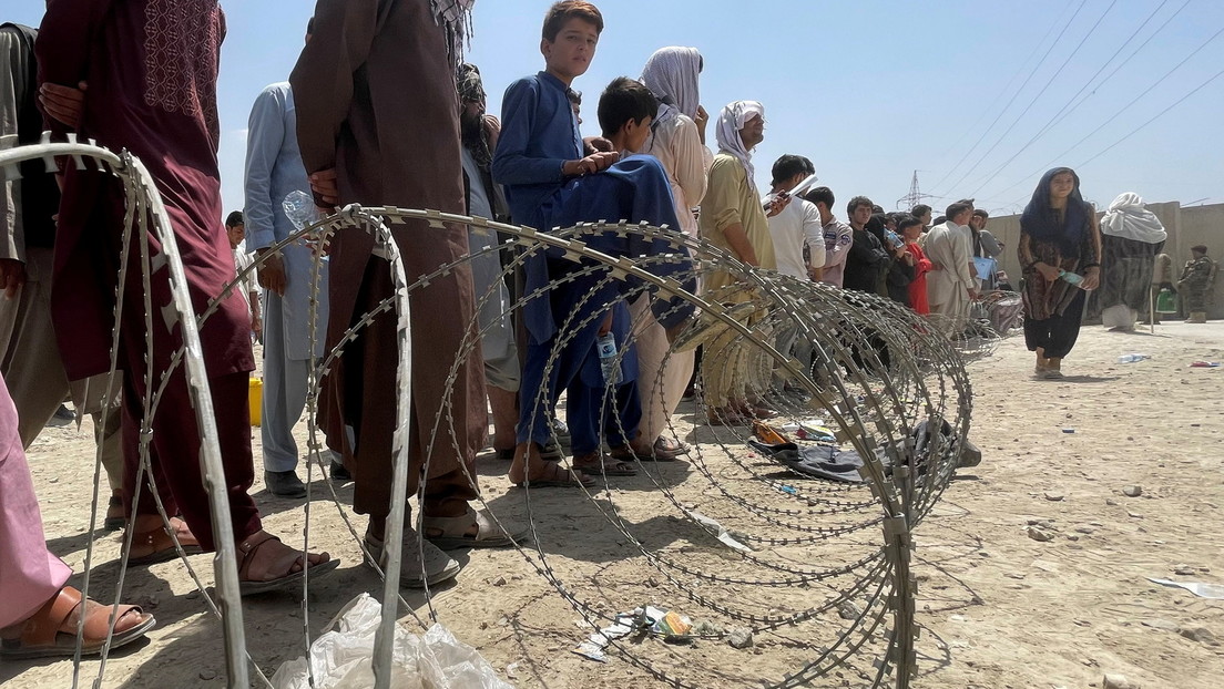 Wie viel ist ein Leben wert? Kriminelle verkaufen falsche Tickets für Evakuierungsflüge aus Kabul