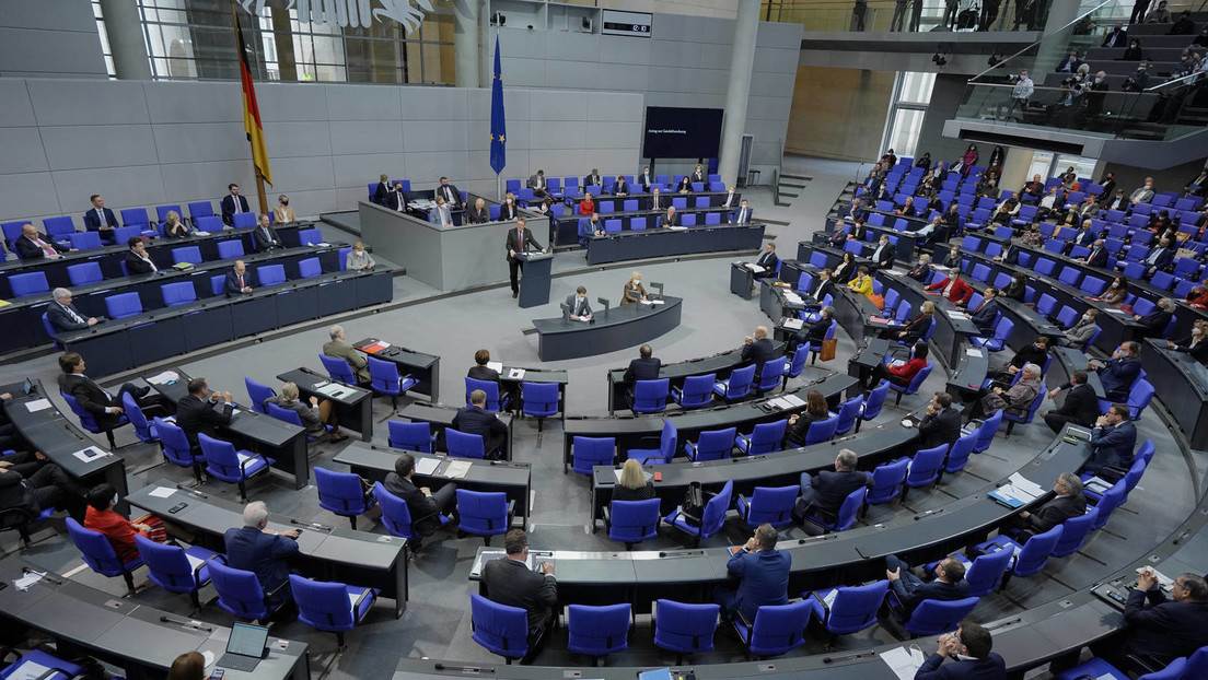 Bundestag verlängert "epidemische Lage von nationaler Tragweite"