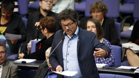 Diether Dehm zu Polizeigewalt in Berlin: "Abstoßend und ein Tiefschlag gegen unsere Grundrechte"