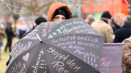 Bundesdeutsche Medienrealität: Der Ossi als Impfskeptiker und rechter Verschwörungstheoretiker