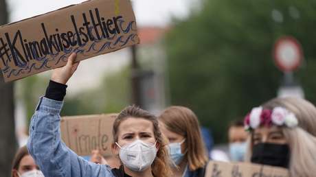 Klimaaktivistin Neubauer: "Wahlprogramme müssen mit der 1,5-Grad-Grenze vereinbar sein"