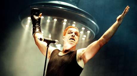 Sankt Petersburger Eremitage beschwert sich über Till Lindemann wegen NFT-Bildern mit Exponaten