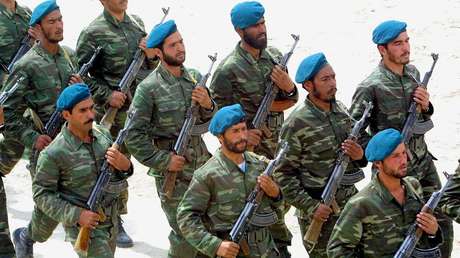Tadschikistan lässt afghanisches Flugzeug mit über 100 Mann Militärpersonal an Bord landen