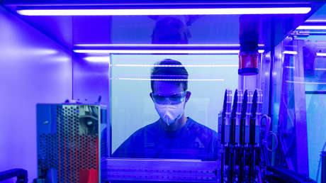 "PCR-Test weist keine Infektion nach" – Immunologe Stadler erneuert Kritik nach COVID-19-Genesung