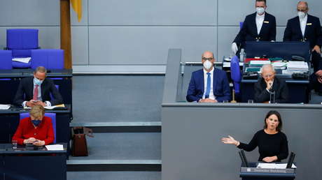 Baerbock: Ungeimpfte können "nicht erwarten, dass alle anderen auf ihre Freiheit verzichten"