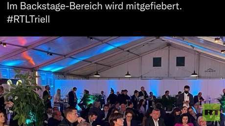 Vorne Abstand, hinten kuscheln – Backstage beim Triell von Scholz, Laschet und Baerbock