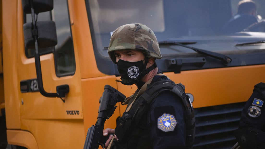 Streit um Autokennzeichen: Kosovo und Serbien verlegen Truppen an die Grenze