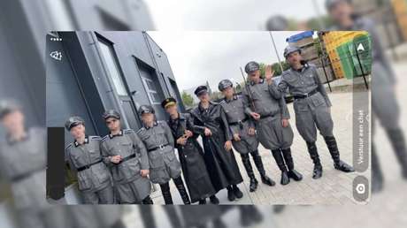 Protest von Impfgegnern in den Niederlanden: Inszenierte Erschießungen von "Juden" in SS-Uniform