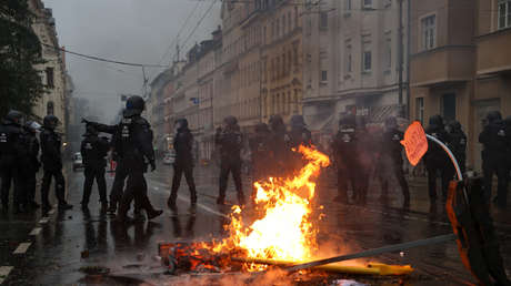 Leipzig: Ausschreitungen auf Antifa-Demo (VIDEO)