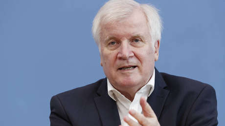 Seehofer warnt vor Radikalisierung der "Querdenker": "Sie können unser Land zersetzen"