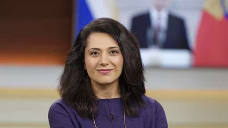 "Barrikadenbraut" Golineh Atai präsentiert neue ARD-Doku "Zerrissene Ukraine"