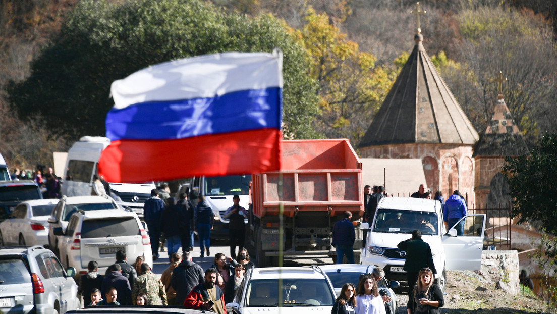 Jahrestag des Bergkarabach-Abkommens: Armeniens Führung würdigt russische Friedenstruppen