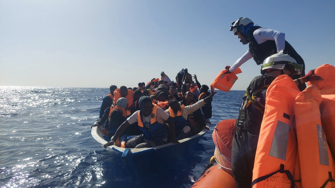 Während Flüchtlingskrise im Osten: Knapp 400 Bootsmigranten in Italien aus Seenot gerettet