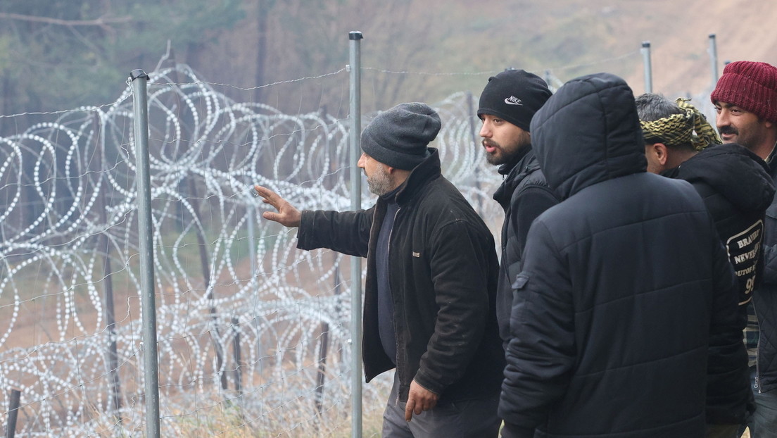 Duma-Sprecher fordert von Europa Hilfe für Flüchtlinge an Grenze Weißrusslands zu Polen