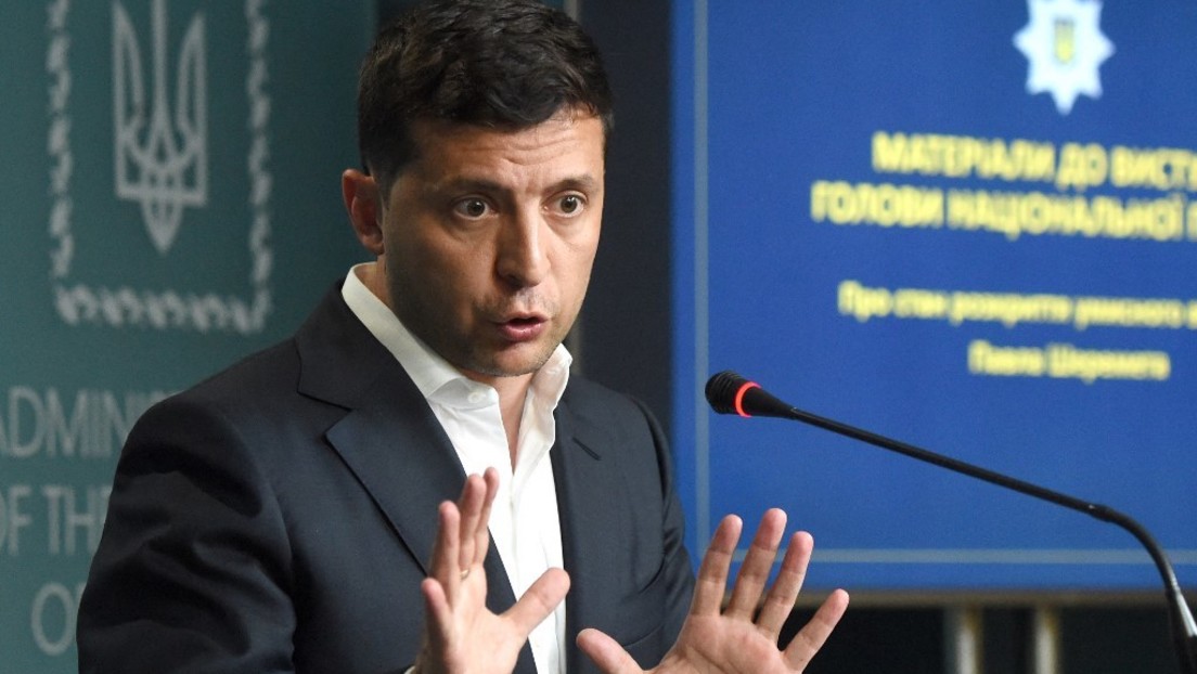 Sicherheitsdienst des ukrainischen Präsidenten schlägt nach Pressekonferenz Journalistin nieder