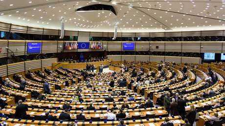 Warum verbirgt die EU die Details der Impfstoffverträge vor den Parlamentariern?
