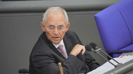 Flüchtlinge an weißrussischer Grenze: Schäuble sieht Parallelen zwischen DDR und Weißrussland