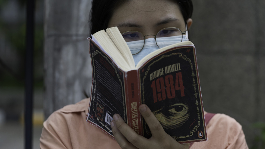 Feministische Version des Kultromans "1984" von George Orwell-Stiftung genehmigt