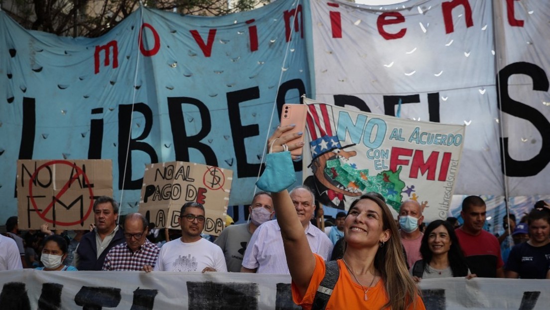 "Auf dem Weg in die Katastrophe": Tausende Argentinier protestieren gegen IWF-Schuldenabkommen