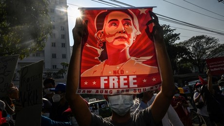 Myanmar: Aung San Suu Kyi zu vier Jahren Haft verurteilt