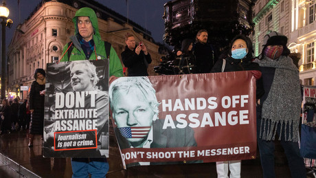 Bruder von Assange: Biden-Regierung müsste Anklage aufheben