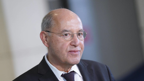 Gregor Gysi zur Impfpflicht: Gefängnisstrafe für Impfverweigerer möglich