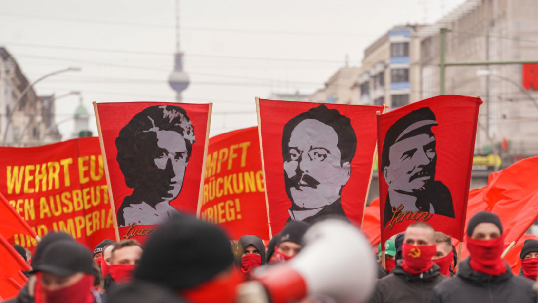 Berlin:  Gedenken an Karl Liebknecht und Rosa Luxemburg