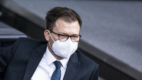 Ost-Beauftragter Schneider beklagt: "Viele Ostdeutsche sind einfach erschöpft"