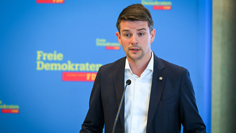 "Denkverbote darf es nicht geben" – FDP-Verteidigungspolitiker für Lieferung von Waffen an Ukraine
