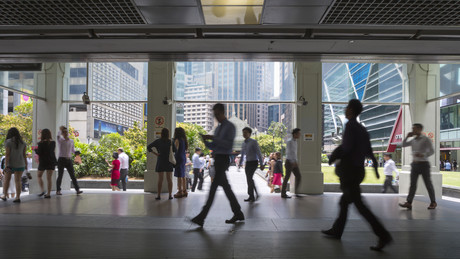 Singapur verbannt Ungeimpfte aus Büros