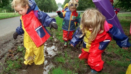 Kinderimpfung medizinisch fragwürdig - Natürliche Abwehrkräfte von Kindern laut Studien hochaktiv