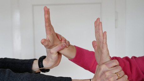 Gleichberechtigung in Schweden: Gewalt gegen Männer als Gewalt von Männern gegen Frauen eingestuft