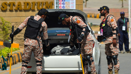 Pakistan erhöht Sicherheitsstufe nach mehreren Taliban-Angriffen