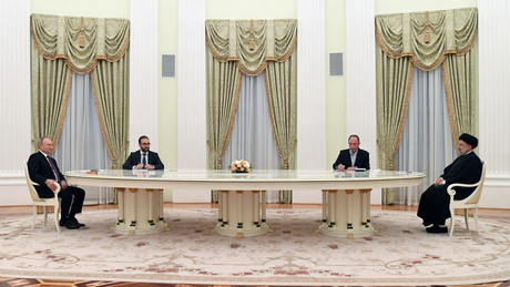 Ausbau strategischer Beziehungen – Gipfeltreffen zwischen Putin und seinem iranischen Amtskollegen