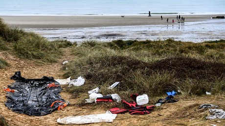 Migrantentransport mit Booten aus Deutschland: Polizei geht gegen Schleuserbanden vor