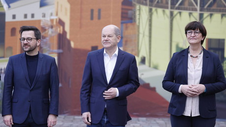 Wer braucht eine vierte Impfung? SPD-Vize Kutschaty verlangt klare Ansage von MP-Konferenz