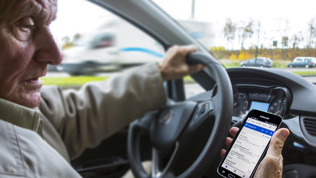 Engländer fährt über 70 Jahre lang ohne Führerschein Auto