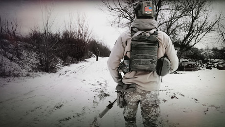 Wer sind die bewaffneten US-Amerikaner, die in den Schützengräben der Ostukraine operieren?