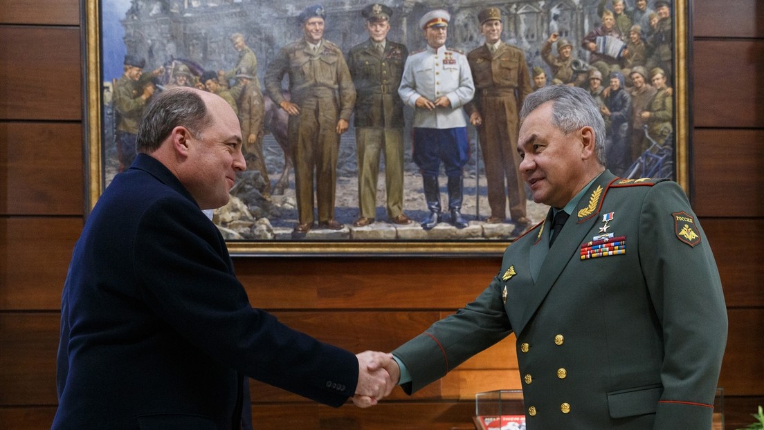 Britischer Verteidigungsminister in Moskau: NATO interessiert an starker Beziehung zu Russland