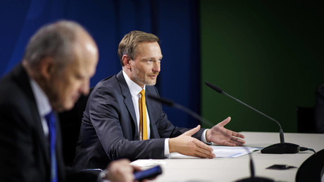 Lindner fordert Öffnungen und bringt coronabedingte Steuervorteile auf den Weg