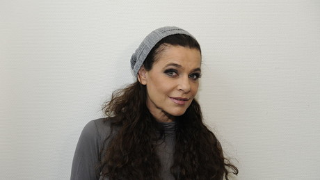 Sängerin Julia Neigel berichtet über Suizide in der Kulturbranche wegen Corona-Maßnahmen