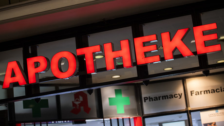 Corona-Impfungen in Apotheken starten – Kritik von Ärzteverbänden